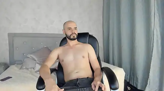 Luke Diaz7 online show from February 9, 1:45 am