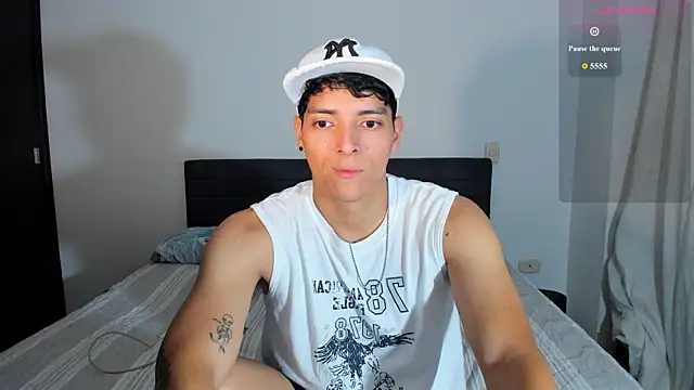  JacobMiller   online show from June 11, 10:52 pm