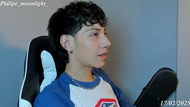 philipe moonlight  online show from February 18, 2:38 am