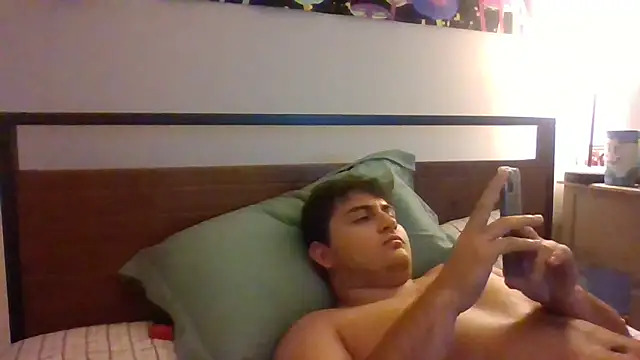 Snapshot of danyh2023 chatting on February 14, 6:23 am danyh2023 online show from February 14, 6:23 am