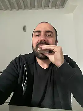 Snapshot of morfeoX chatting on February 27, 8:06 am morfeoX online show from February 27, 8:06 am