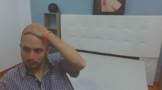 Snapshot of JhonTorres018 chatting on February 28, 7:14 pm JhonTorres018 online show from February 28, 7:14 pm