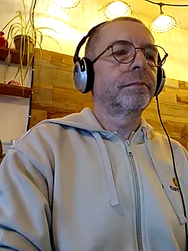 Xavspank2 online show from December 15, 10:23 am