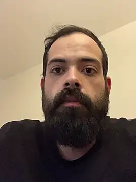 guccititi online show from December 4, 2:24 pm