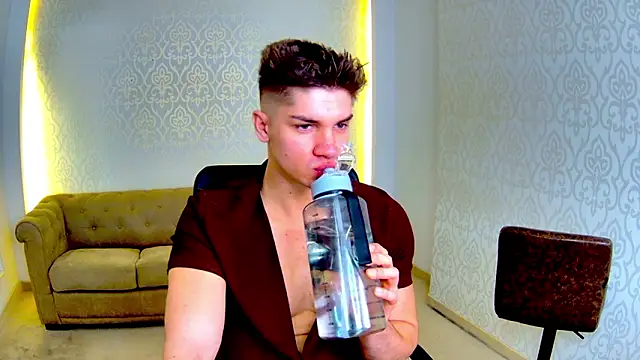 MaxKaiden online show from February 27, 6:03 am