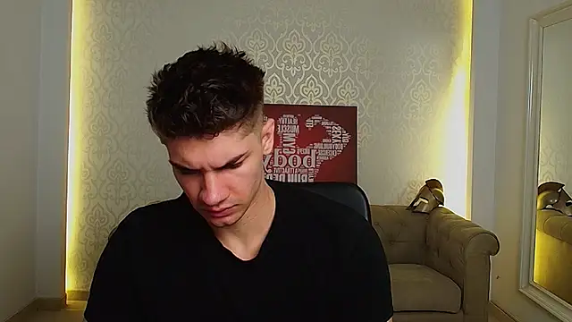 MaxKaiden online show from September 21, 9:20 am