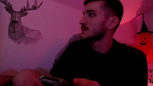 Snapshot of yoyoboy988 chatting on September 29, 8:16 pm yoyoboy988 online show from September 29, 8:16 pm