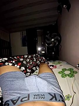 mikytoo online show from December 16, 7:37 am