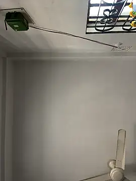 everlustman  online show from February 18, 7:32 am