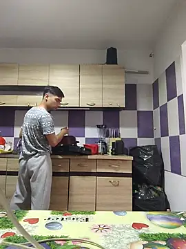 andreiiiii2025 online show from May 28, 8:23 am
