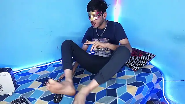 rahulkajuuu0909 online show from January 18, 7:54 am