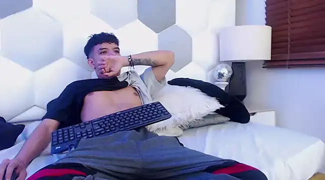 Axel Forte online show from March 8, 1:12 pm