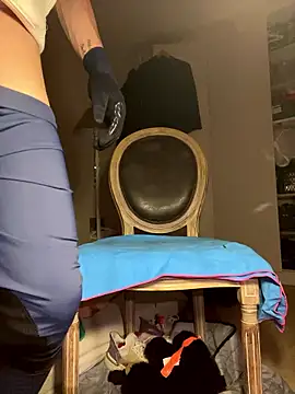 femboybandi online show from January 19, 4:48 am