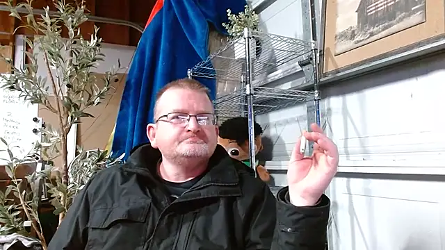 Randomoldguy615 online show from February 23, 2:35 am