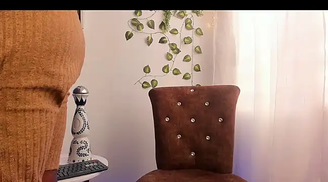 LOGAN DRAKE online show from March 9, 12:20 pm