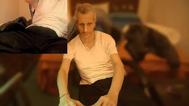 Snapshot of maxdaddy690 chatting on January 2, 9:07 pm maxdaddy690 online show from January 2, 9:07 pm