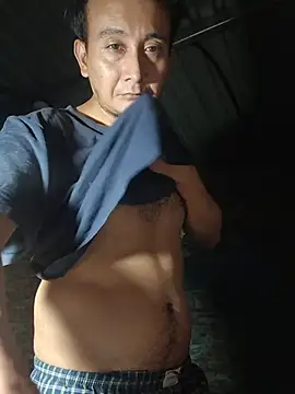 RandomHoneydew online show from July 31, 3:39 am
