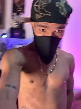 CRAZY-BOY99 online show from May 31, 11:22 am