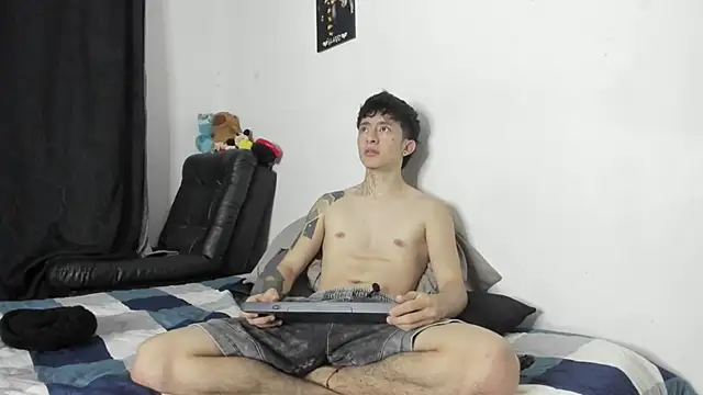 troy rouge online show from February 19, 11:28 am