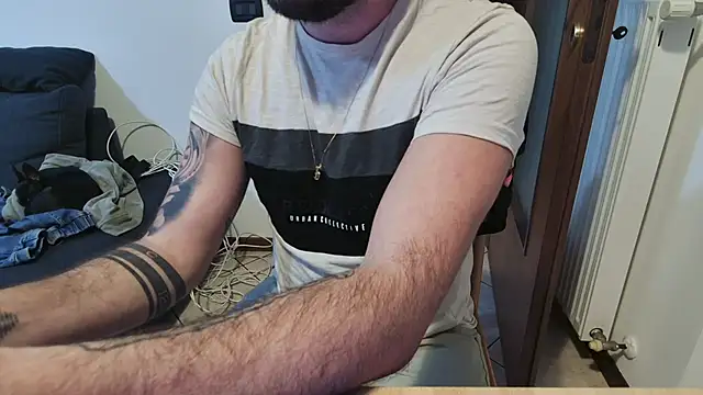 maialinofriuli online show from October 5, 10:58 pm