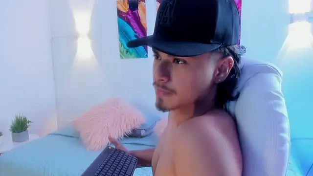 MathewAdams online show from January 13, 6:45 pm