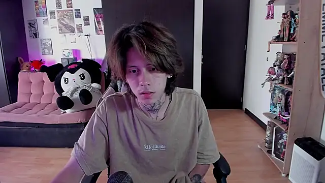 xIce Boy online show from May 21, 1:37 pm