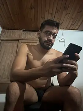 Leon  Hart  online show from April 30, 3:02 am