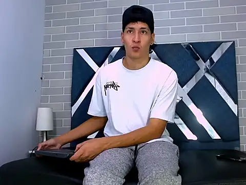 Jhojan twink online show from September 27, 12:14 pm