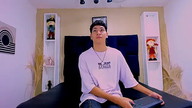 Jhojan twink online show from October 15, 1:41 pm