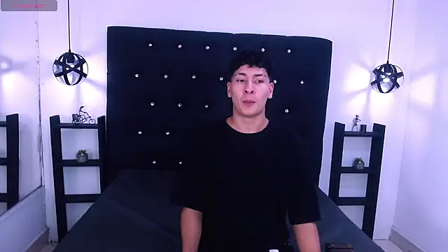 Jhojan twink online show from October 4, 6:35 pm