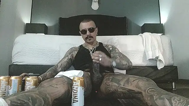 danilog515 online show from January 13, 9:41 pm