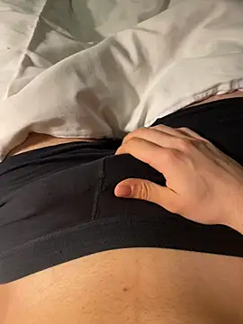 maxvlcn online show from April 17, 6:43 pm