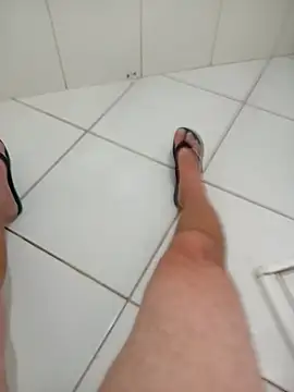 Dglo0000 online show from January 12, 11:25 am