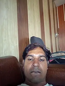 Snapshot of johnny8731 chatting on October 12, 8:41 am johnny8731 online show from October 12, 8:41 am