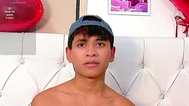 Ethan Westt online show from February 19, 8:49 pm