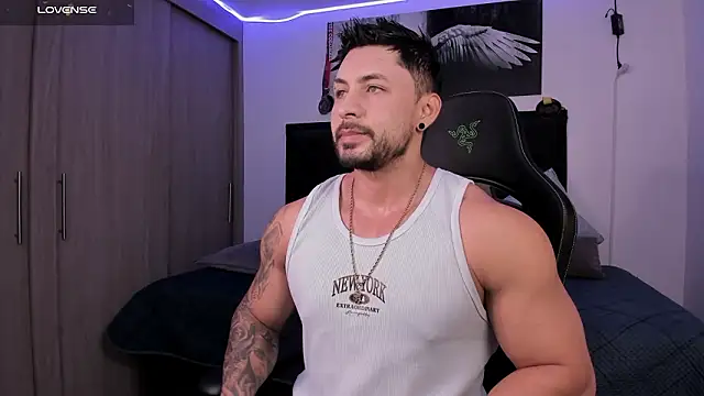 santi aesthetic online show from February 10, 1:54 am