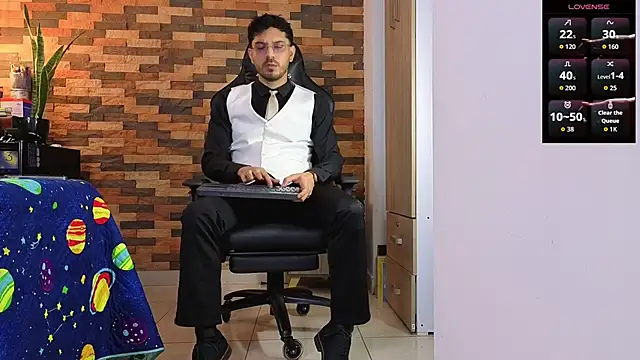 samuelcoopeer online show from April 13, 9:59 pm