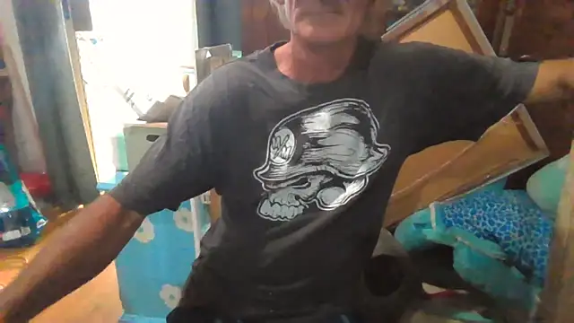 Lovyourpuss online show from March 1, 10:09 pm