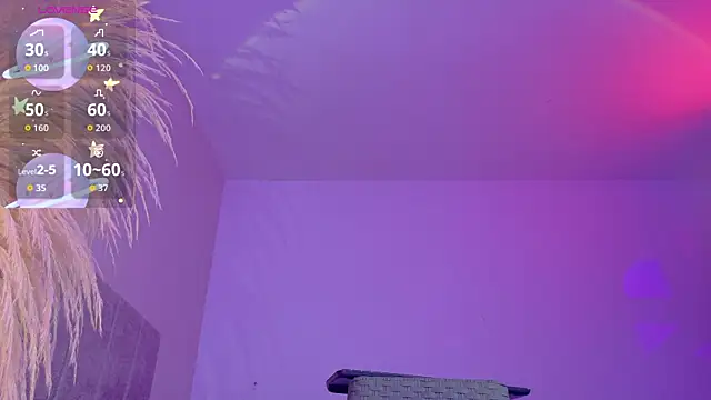 liiamluna  online show from January 6, 9:24 am