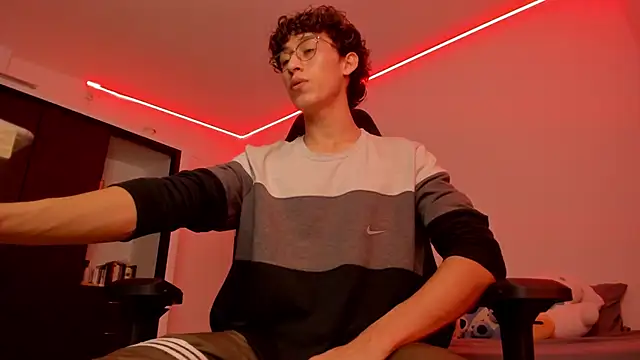 velvet skyn online show from October 4, 8:30 am