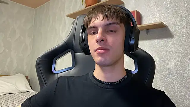 Snapshot of elliot_scott chatting on September 29, 3:19 pm elliot scott online show from September 29, 3:19 pm