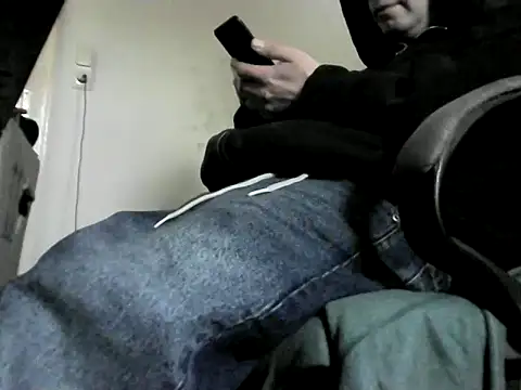 skateboy78 online show from February 17, 9:13 am