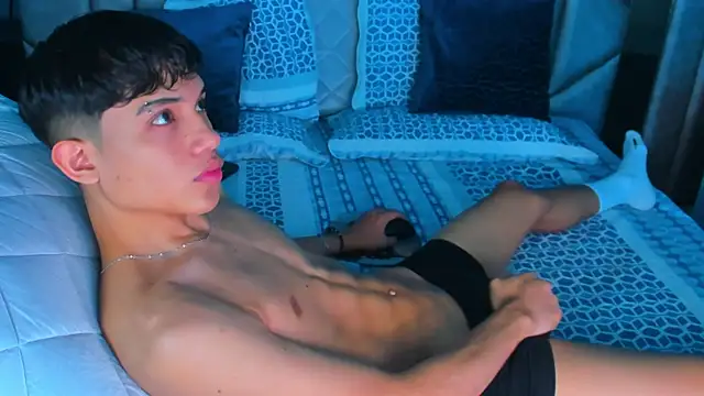 Sebax Young online show from December 5, 8:49 pm