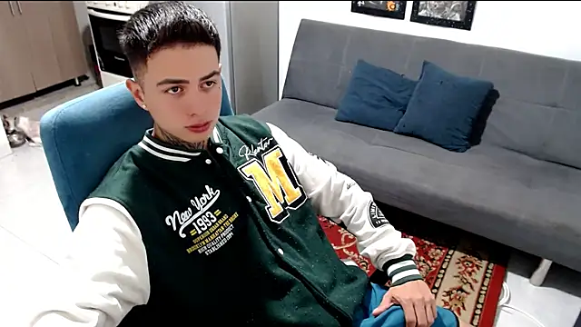 santii ss online show from January 7, 1:10 am