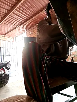 LecheDeSoya666 online show from September 25, 6:40 pm