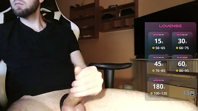 Snapshot of Bigszaab chatting on December 7, 10:23 am Bigszaab online show from December 7, 10:23 am