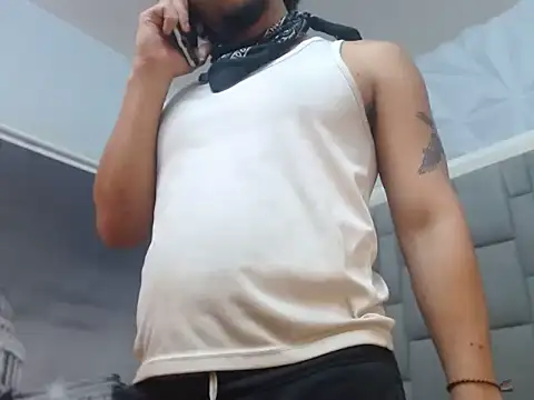 Xfire boy69 online show from February 18, 8:17 pm