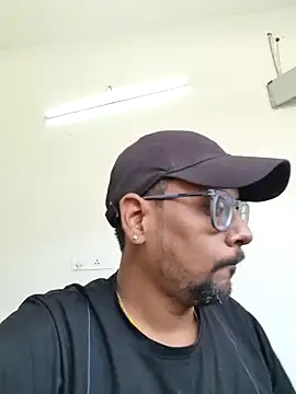 indoreboy1 online show from October 3, 5:45 am