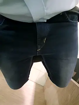 indoreboy1 online show from September 9, 11:42 am