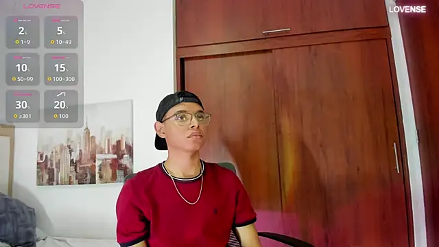 Snapshot of tristan_gold chatting on October 22, 8:56 pm tristan gold online show from October 22, 8:56 pm